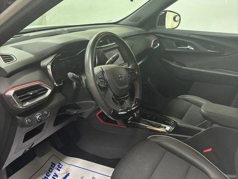 Used 2023 Chevrolet TrailBlazer RS AWD/4WD image 11