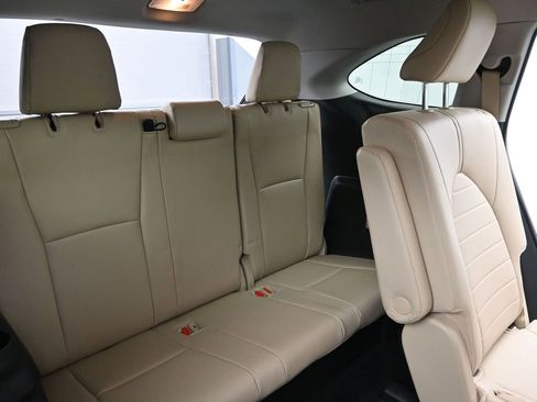 Used 2022 Toyota Highlander XLE image 14