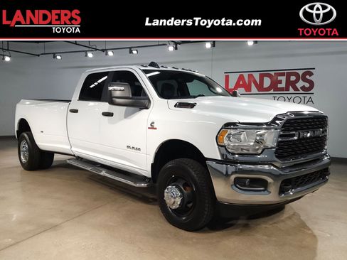 Used 2024 RAM 3500 Big Horn AWD/4WD image 1