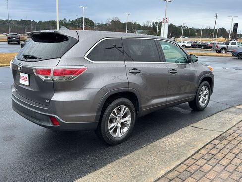 Used 2014 Toyota Highlander Plus image 5