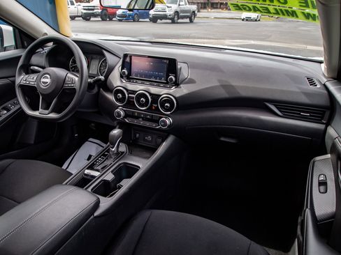 Used 2024 Nissan Sentra S image 29