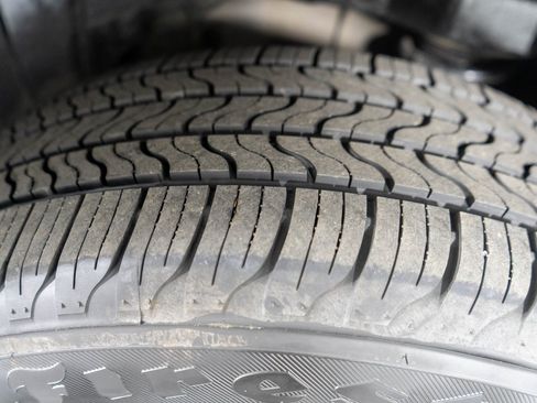 Used 2011 Subaru Outback 2.5i Premium image 28