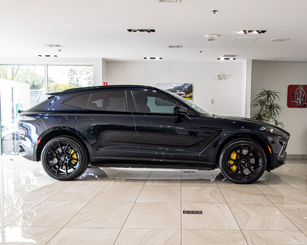 Used 2022 Aston Martin DBX AWD/4WD image 9