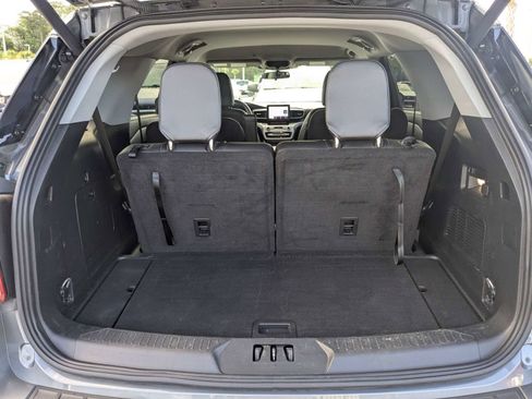 Certified 2024 Ford Explorer XLT w/ Equipment Group 202A RWD image 13
