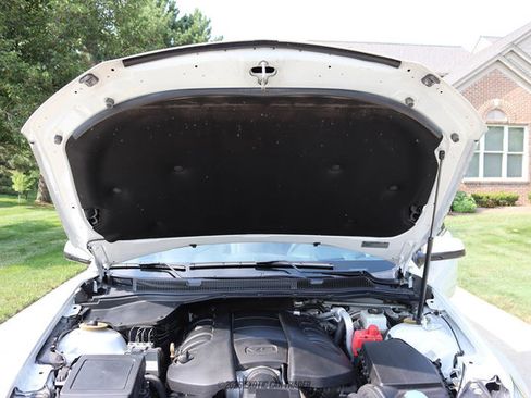 Used 2016 Chevrolet SS RWD image 18