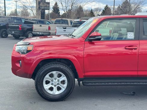 Used 2014 Toyota 4Runner SR5 Premium image 11