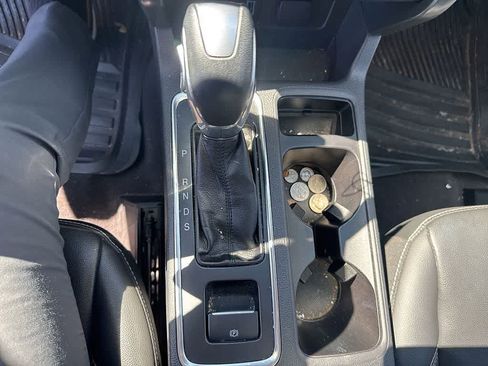 Used 2019 Ford Escape SEL image 18