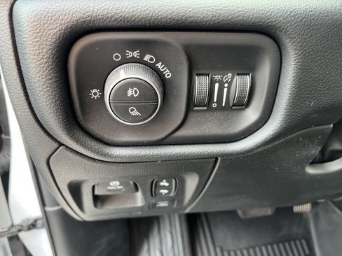 Used 2025 RAM 1500 Big Horn AWD/4WD image 15