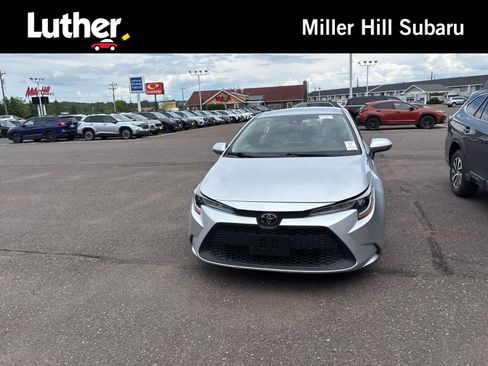 Used 2022 Toyota Corolla LE FWD image 1