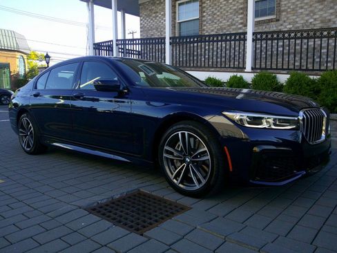 Used 2021 BMW 750i xDrive w/ Luxury Rear Seating Package AWD/4WD image 93