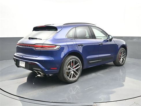 Certified 2023 Porsche Macan S image 23