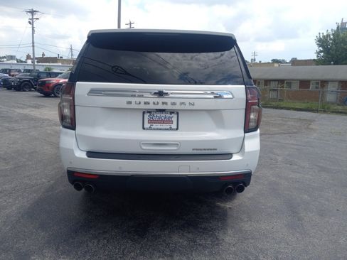 Used 2021 Chevrolet Suburban Premier w/ Premium Package AWD/4WD image 2