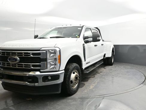 Used 2023 Ford F350 XLT image 5