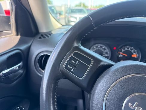 Used 2016 Jeep Patriot High Altitude AWD/4WD image 29