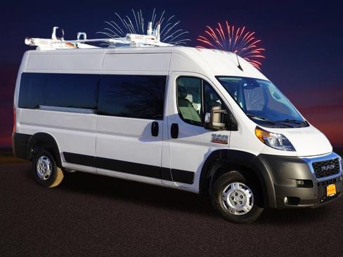 Used 2022 RAM ProMaster 2500 w/ Convenience Group FWD image 2