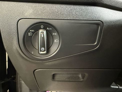 Used 2019 Volkswagen Tiguan SEL Premium R-Line FWD image 24