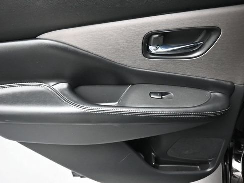 Used 2022 Nissan Murano SV FWD image 27