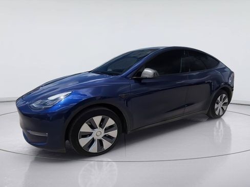 Used 2023 Tesla Model Y Long Range AWD/4WD image 4