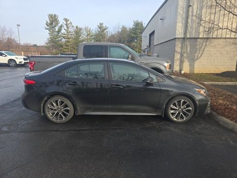 Used 2022 Toyota Corolla SE w/ Carpet Mat Package (TMS) image 8