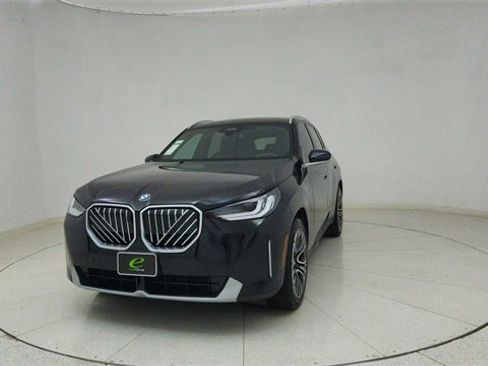 Used 2025 BMW X3 xDrive30i w/ Premium Package image 63