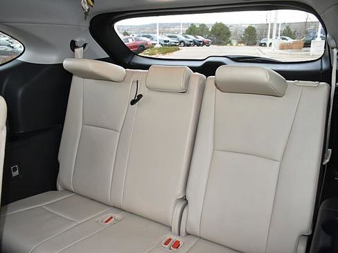 Used 2022 Toyota Highlander XLE image 15