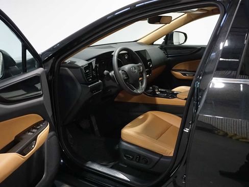 Used 2025 Lexus NX 250 FWD image 7