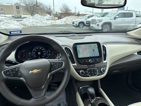 Used 2024 Chevrolet Malibu LT image 30