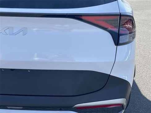 Certified 2023 Kia Sportage EX image 16