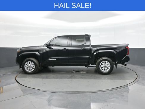 Certified 2025 Toyota Tacoma SR5 image 4