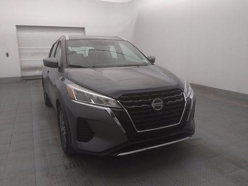 Used 2021 Nissan Kicks SV FWD image 14