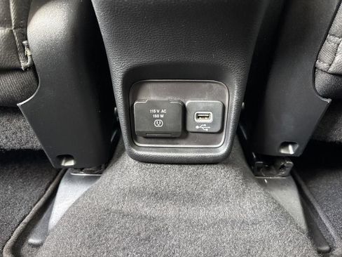 Used 2018 Jeep Compass Limited w/ Navigation Group AWD/4WD image 21