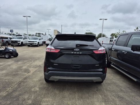 Used 2022 Ford Edge SEL w/ Convenience Package AWD/4WD image 3