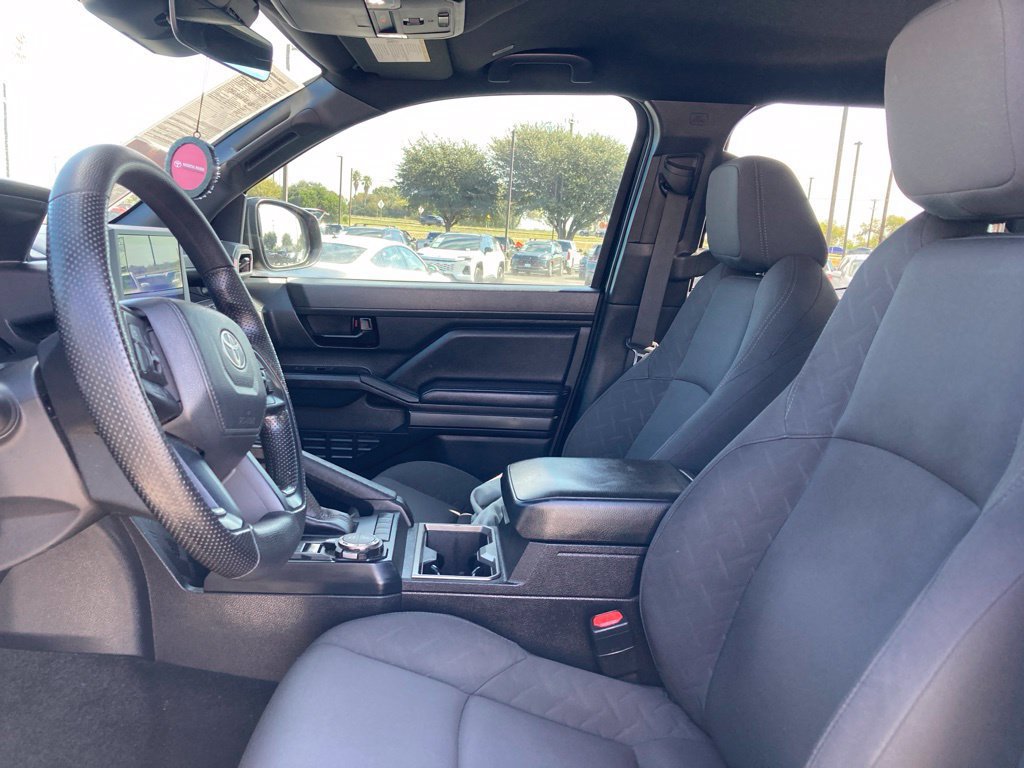 Used 2024 Toyota Tacoma SR5 AWD/4WD image 10