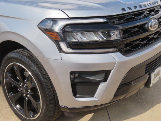 Used 2024 Ford Expedition Limited RWD image 5