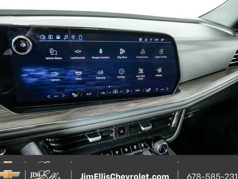 Used 2025 Chevrolet Tahoe LT image 12