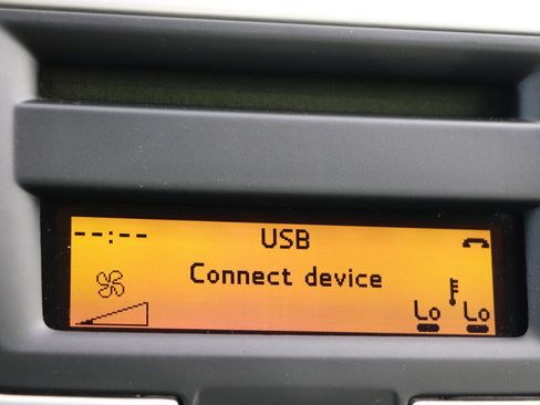 Used 2012 Volvo C70 T5 image 34