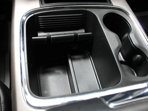 Used 2017 RAM 1500 Laramie w/ Convenience Group AWD/4WD image 28