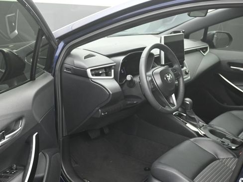 Used 2025 Toyota Corolla XSE FWD image 11