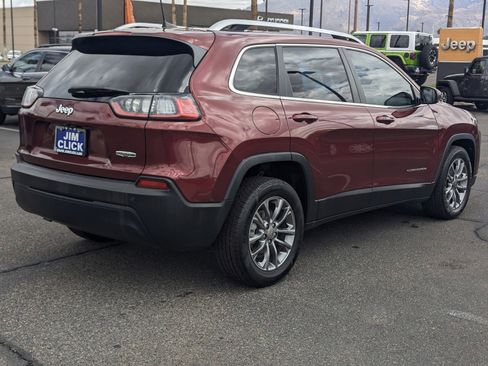 Used 2019 Jeep Cherokee Latitude Plus FWD image 2