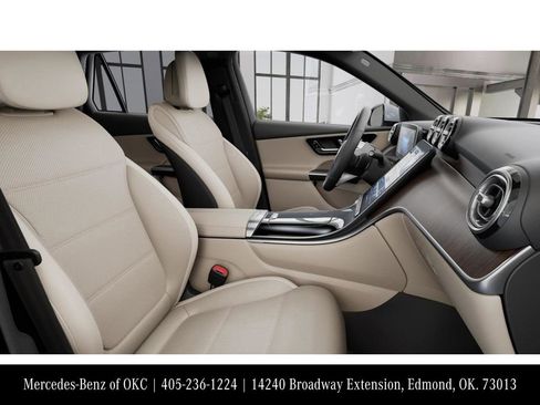 Used 2026 Mercedes-Benz GLC 300 4MATIC image 4