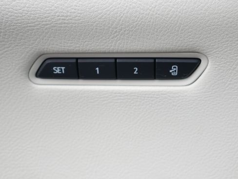 Certified 2022 Cadillac XT6 Premium Luxury w/ Technology Package image 30