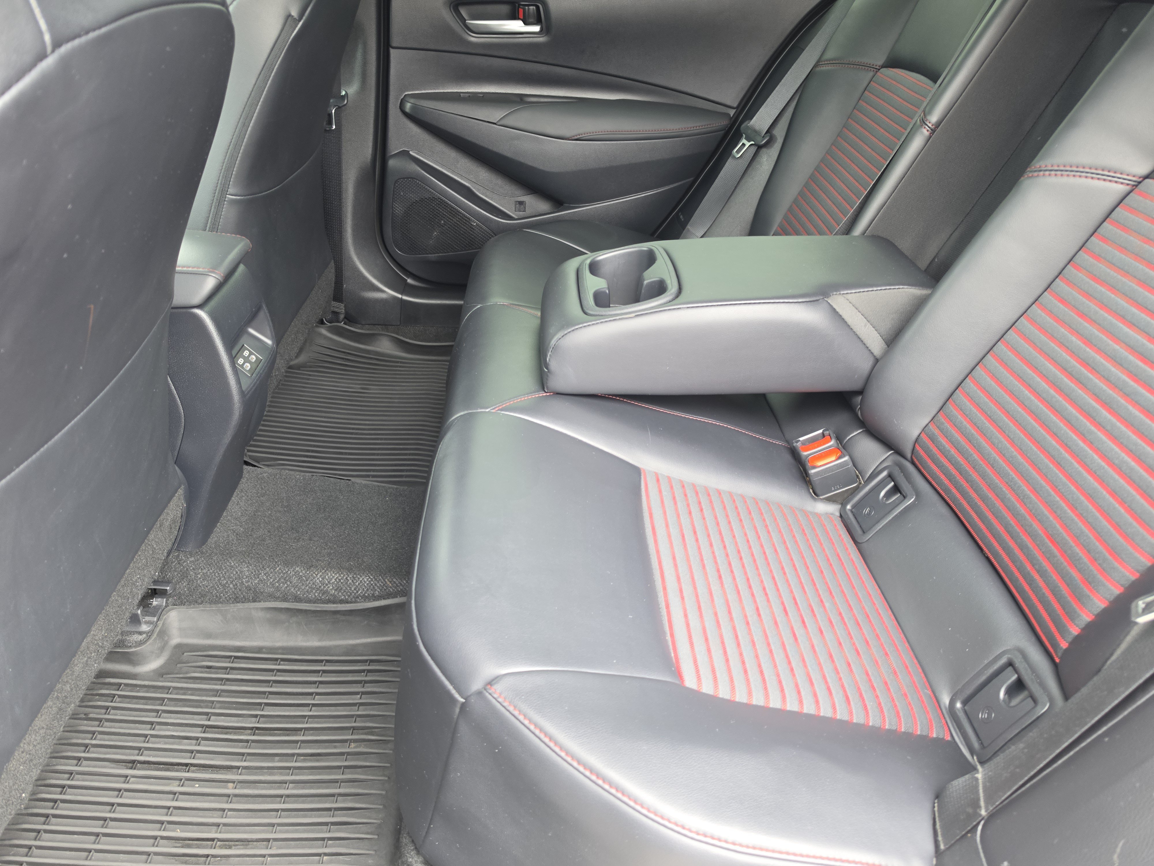 Used 2024 Toyota Corolla XSE FWD image 10