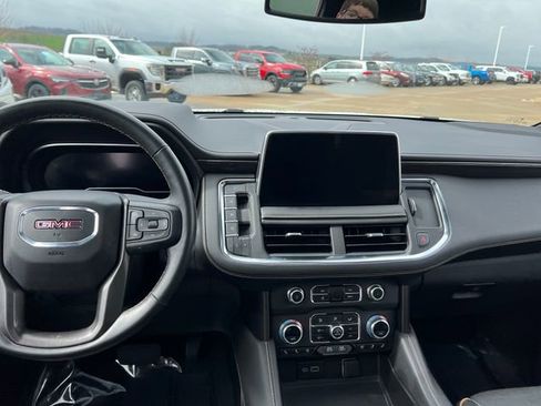 Used 2023 GMC Yukon XL AT4 w/ Technology Package image 11
