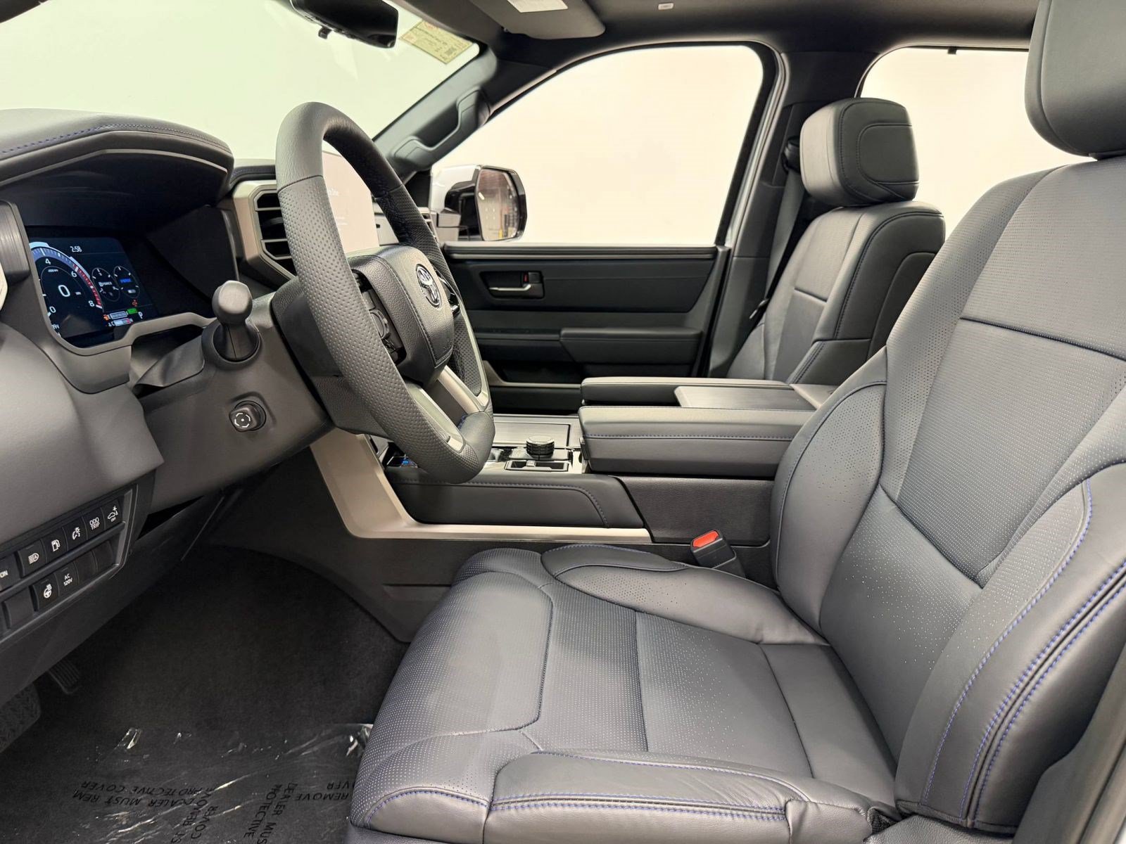 New 2026 Toyota Tundra Platinum AWD/4WD image 4