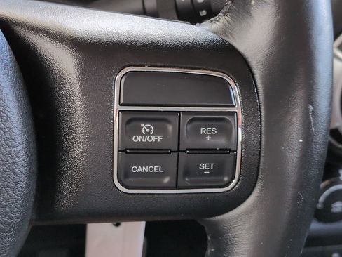 Used 2015 Jeep Wrangler Unlimited Sahara w/ Connectivity Group AWD/4WD image 23