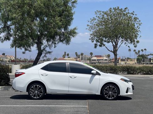 Used 2016 Toyota Corolla S FWD image 2