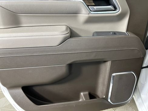 Used 2025 Chevrolet Silverado 1500 LT image 18