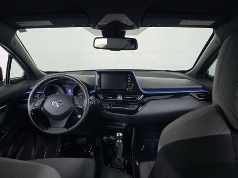 Used 2019 Toyota C-HR XLE FWD image 26