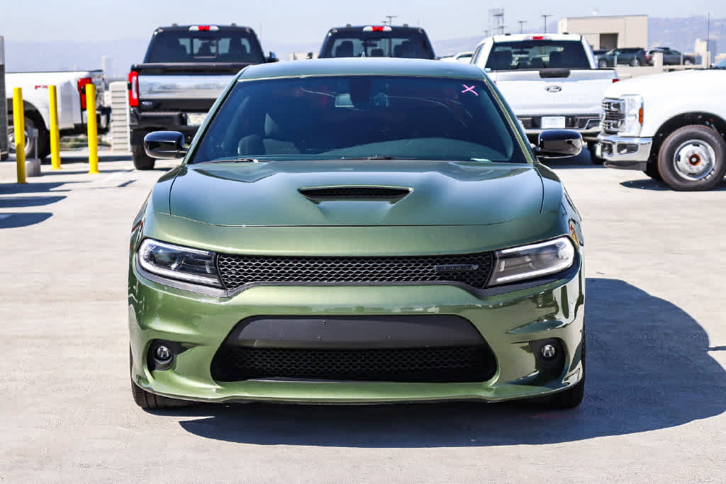 Used 2022 Dodge Charger R/T w/ Blacktop Package RWD image 2