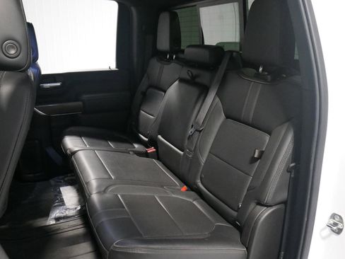 Used 2022 Chevrolet Silverado 2500 High Country image 11